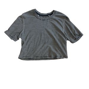 Lululemon cropped shirt